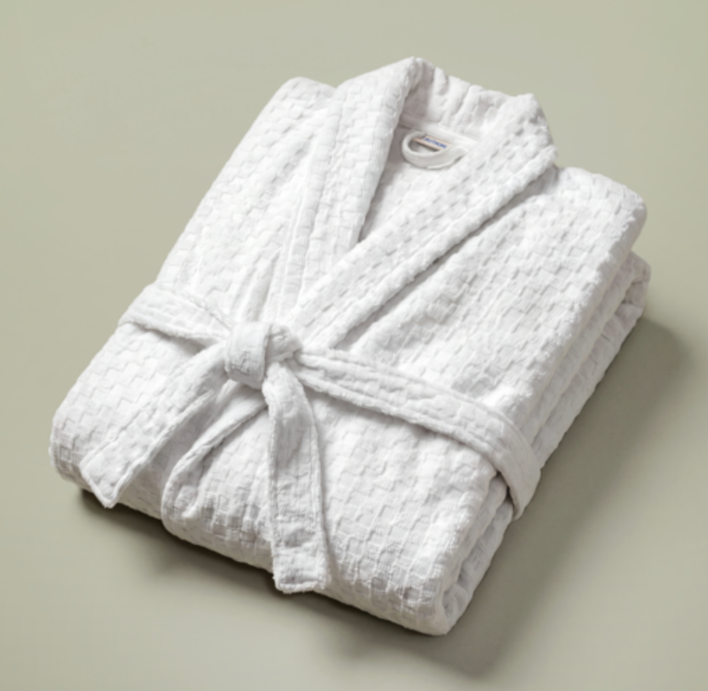 Checkered terry weave detail — 9.2 oz 100% cotton hotel robe